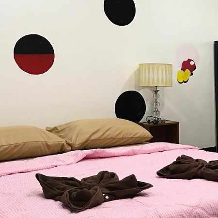 Отель Mickey House Чиангмай Экстерьер фото
