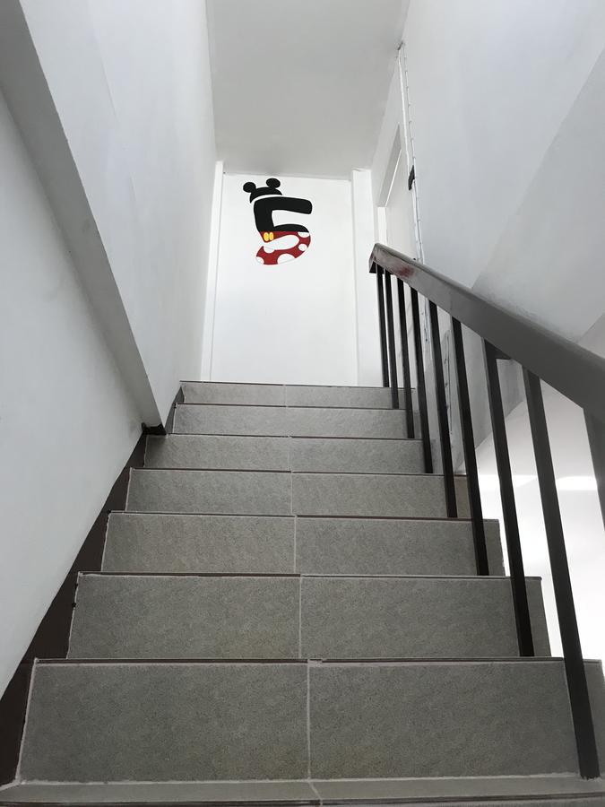 Отель Mickey House Чиангмай Экстерьер фото
